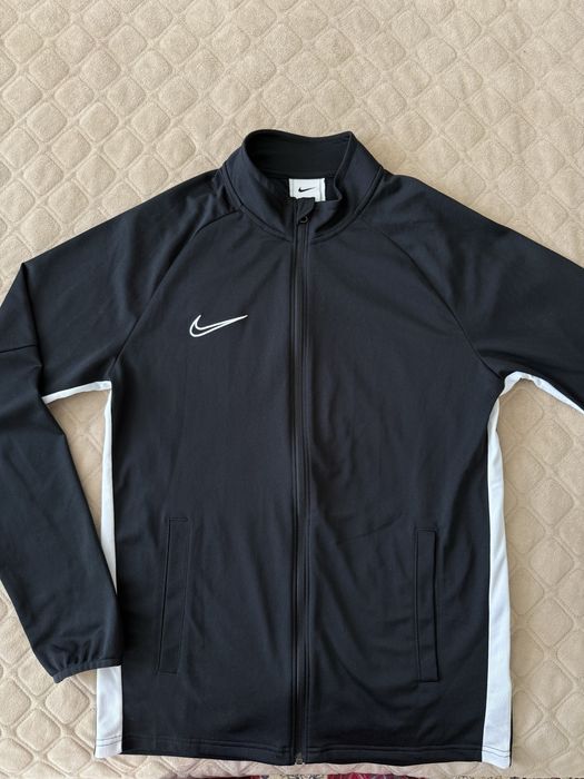 Спортивна кофта  на замку Nike