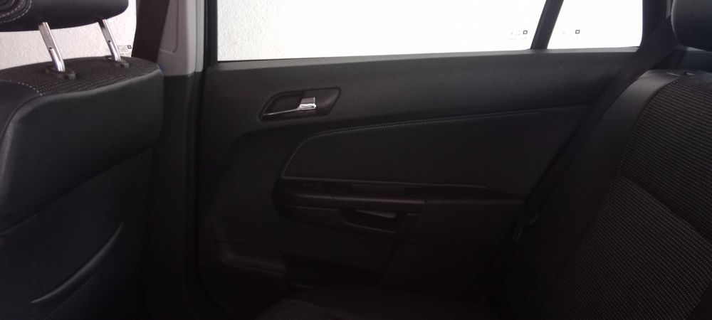 Opel Astra H Caravan 1.7 CDTI Cosmo 100 CV – 250.100 km — photo 2