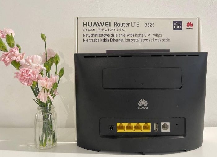 Роутер Huawei B 525S-23A
