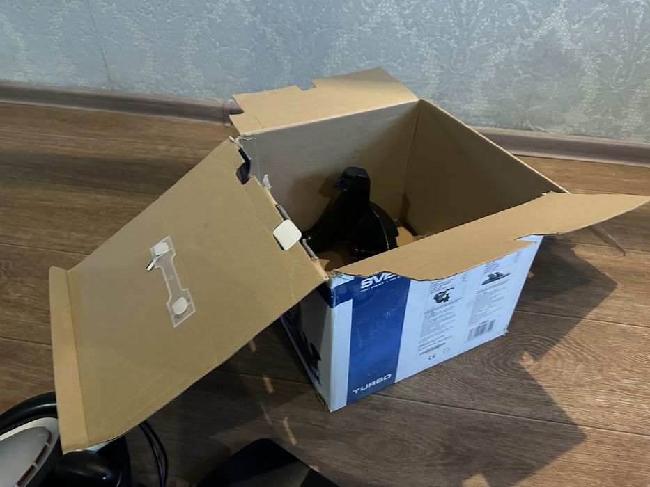 Ігровий руль Sven з педалями