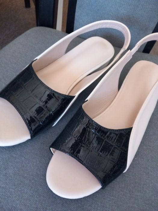 Eleganckie nowe buciki rozm 41 dł wkładki 26