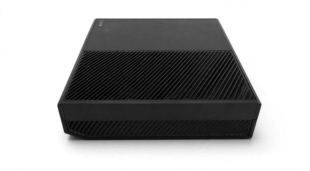 Xbox one 1Tb com 2 comandos
