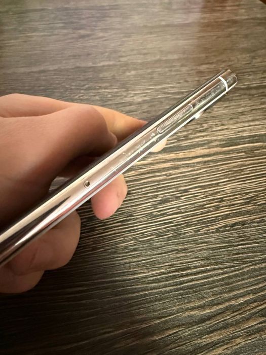 iPhone XS продам