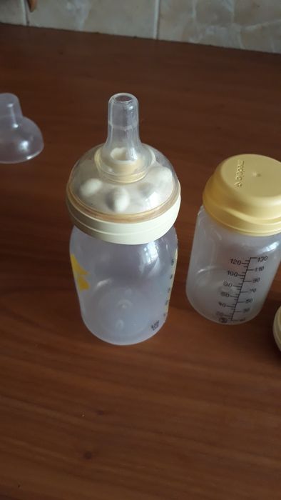 Продам бутылочки с соской Medela