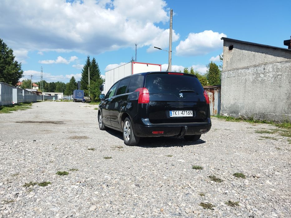 Peugeot 5008 rok 2011