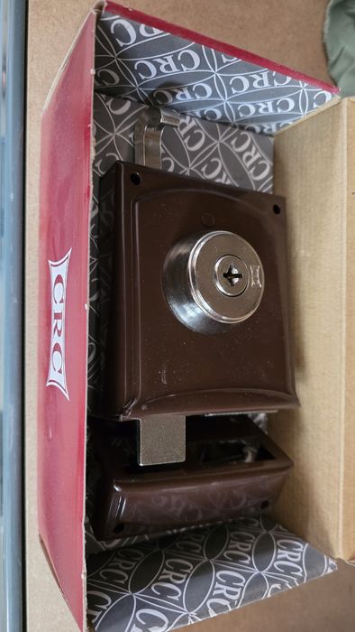 Fechaduras marca CRC