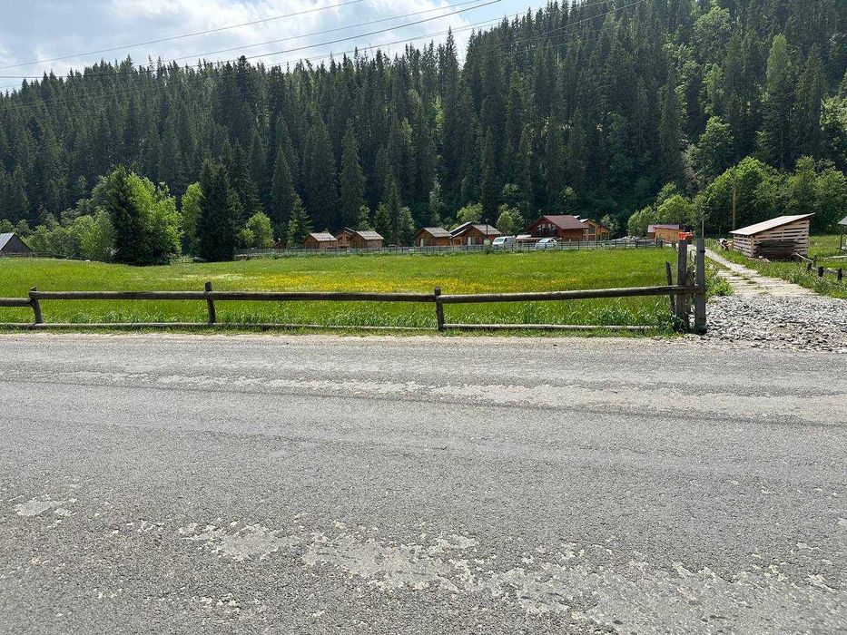 Вигідна пропозиція в першій лінії ділянка в Поляниці поруч з Буковелем