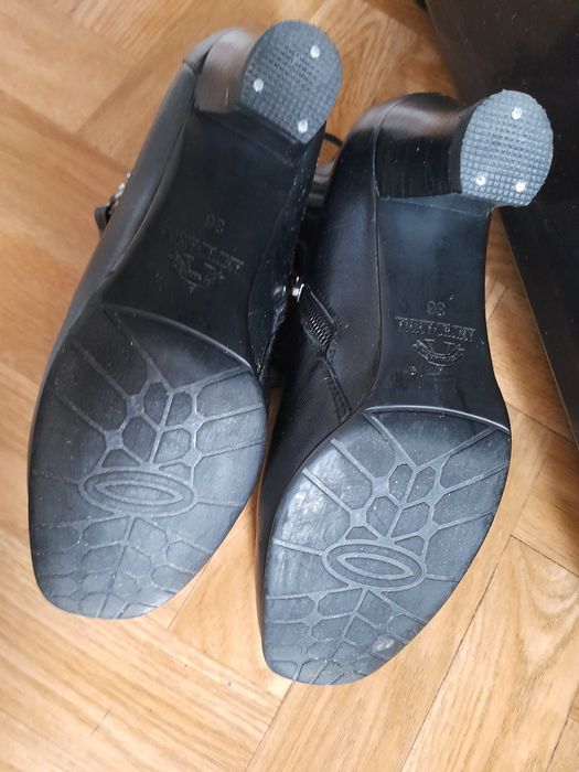 Жіночі шкіряні черевики 36р