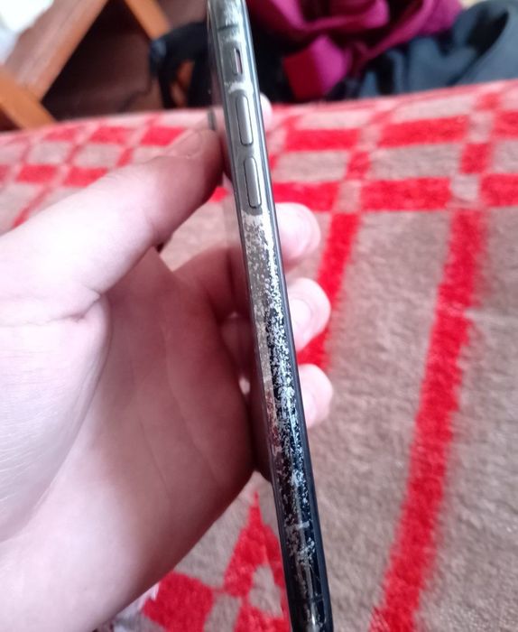 Iphone 10, айфон 10 все рабоче, побита кришка