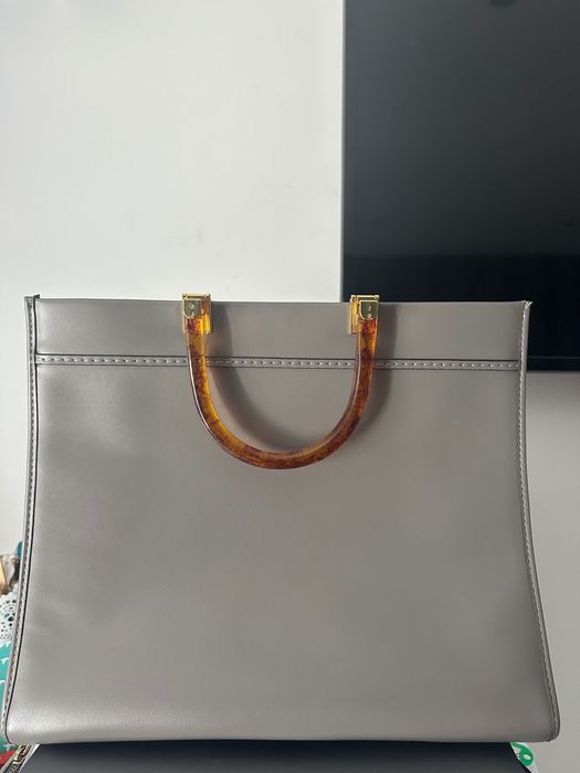 Mala Fendi cinzenta