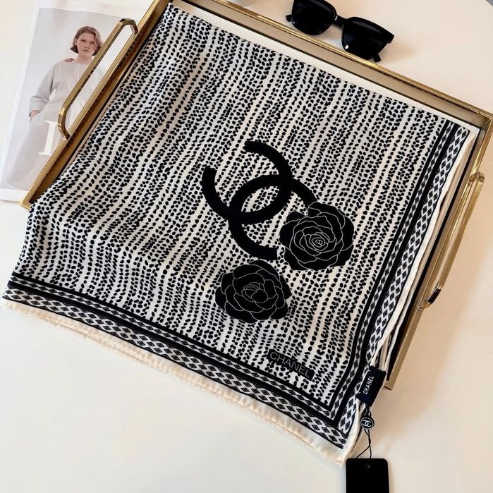 Apaszka Chanel 90x90 cm silk