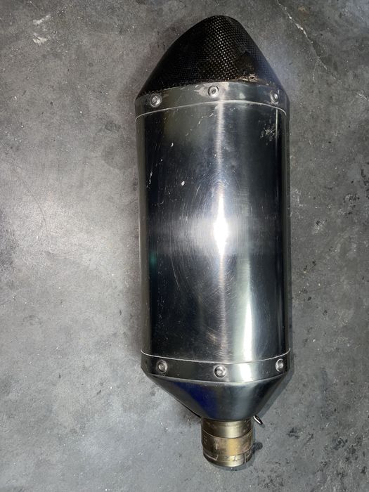 Escape carbono akrapovic