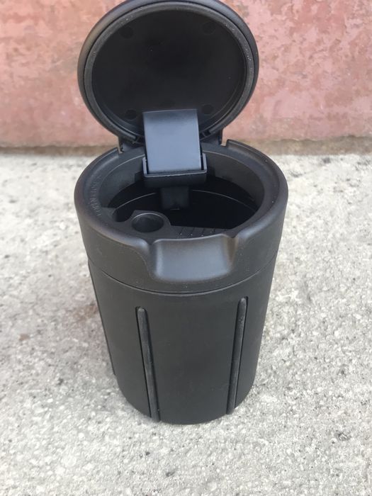 Попельничка автомобільна оригінальна  Skoda та VW