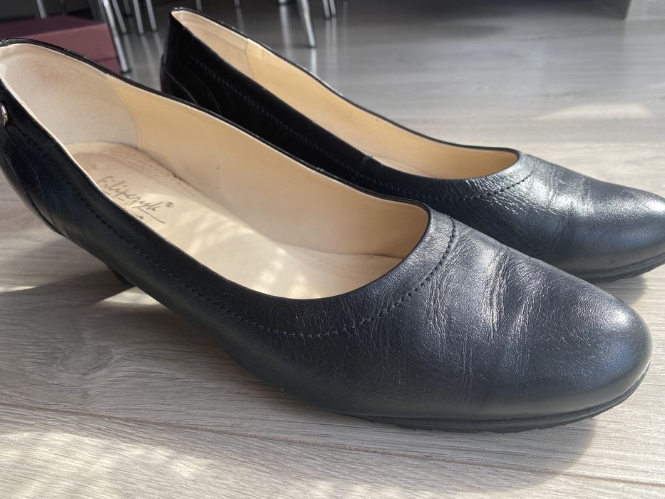 Duże damskie buty 44/45 skóra naturalna półbuty/czółenka czarne