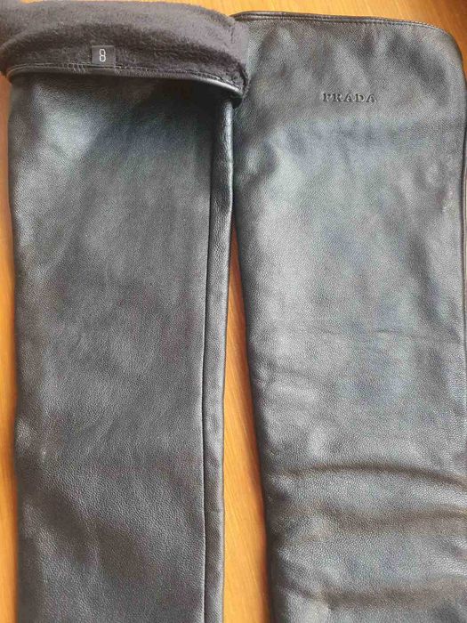 Перчатки женские кожанные длинные 58 см. Черные. Prada. Р.8