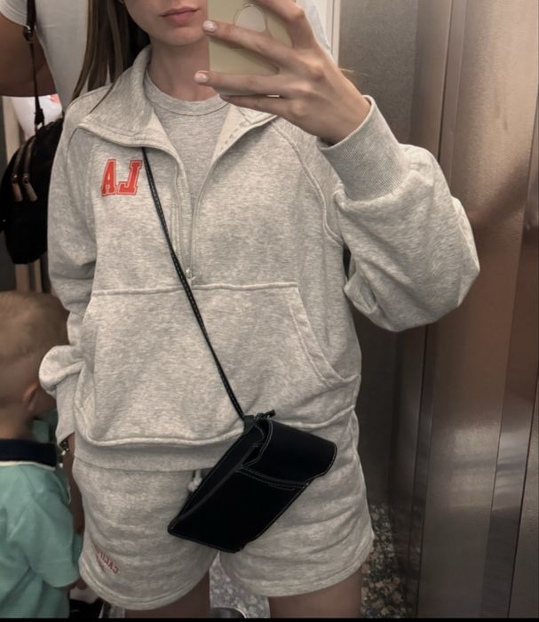 Продам костюм ( ковта/шорти)reserved