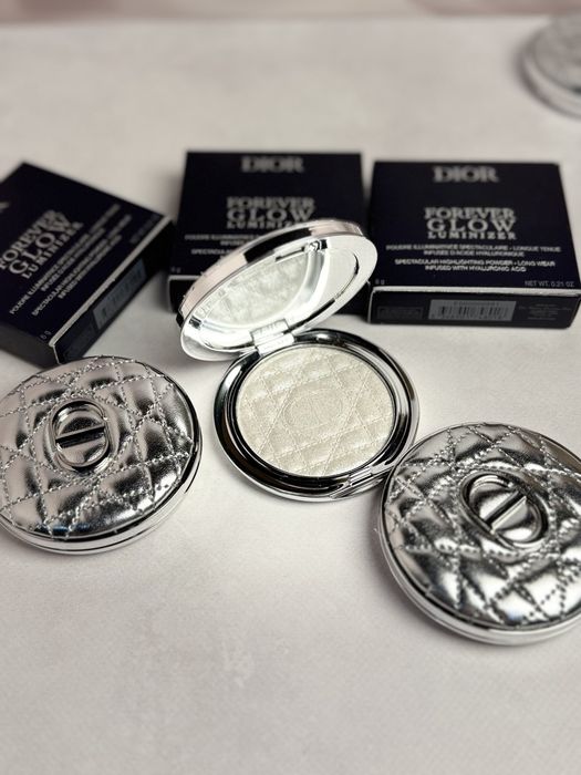 Хайлайтер для обличчя Dior Glow Luminizer 03 06