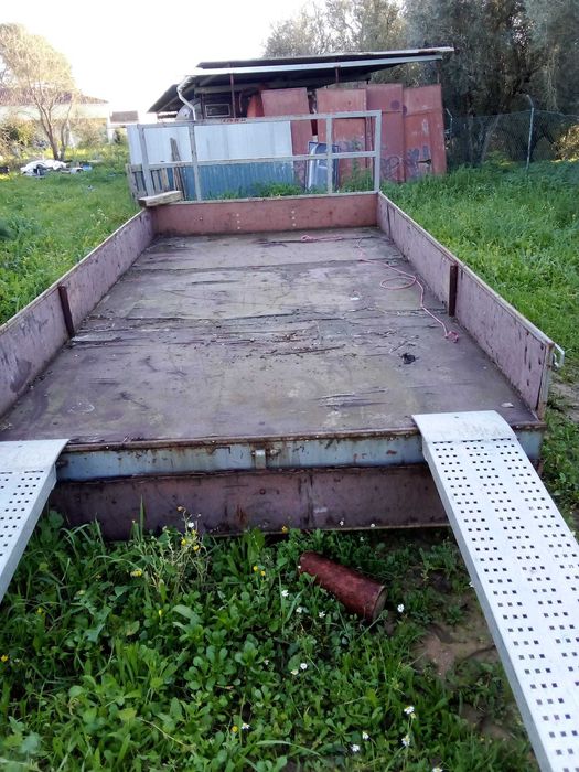 atrelados de carga,atrelados de cavalos e de transporte de carros