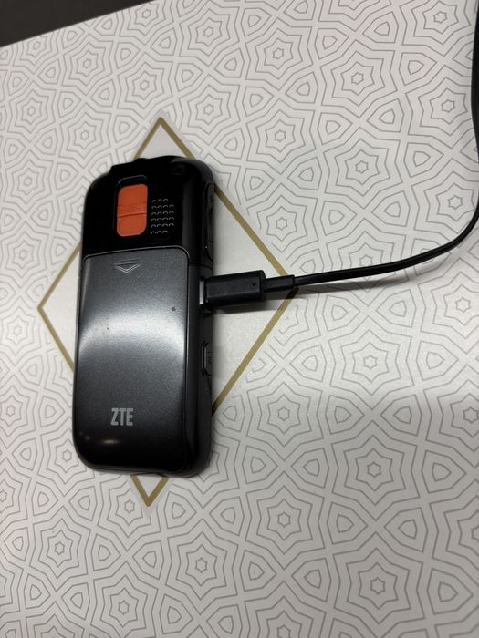 Telemóvel Sénior ZTE, Teclas Grandes e Botão SOS