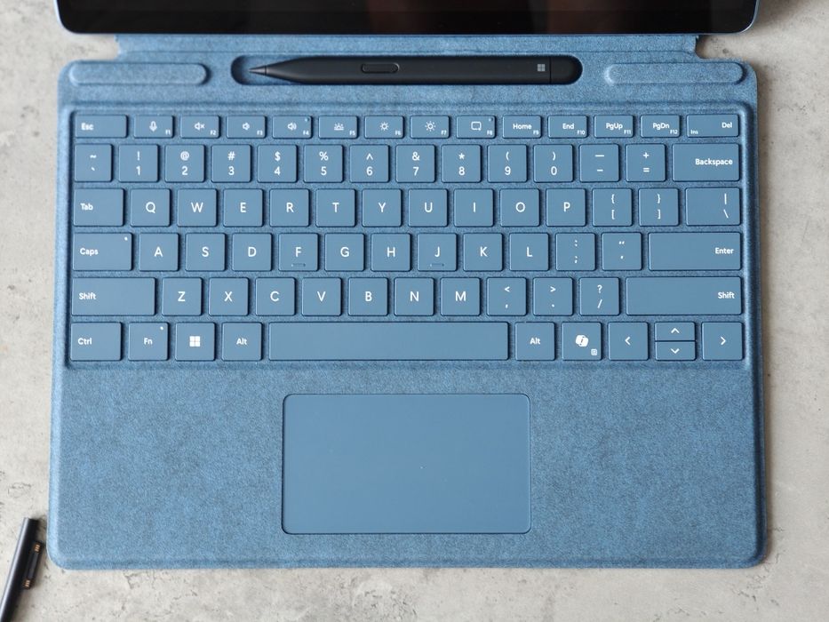 Планшет Microsoft Surface Pro 11 X Plus 16/512GB Sapphire (ZHY-00036)
