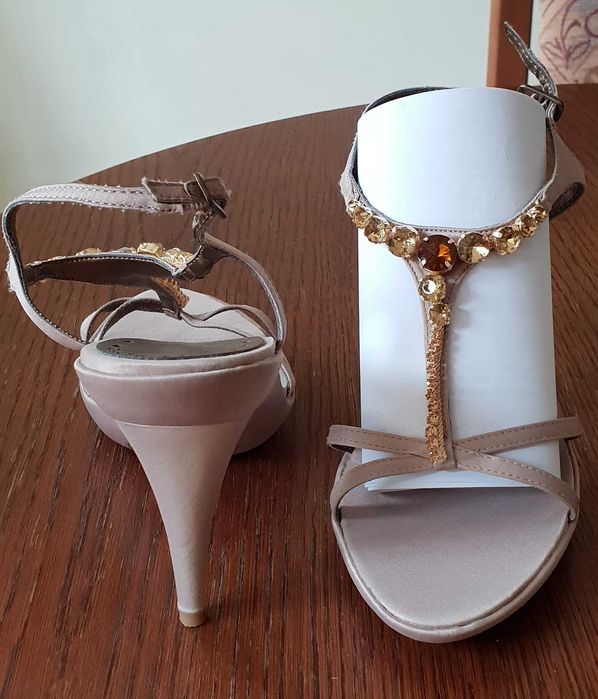 Damskie buty sylwester i na co dzień Bagatt nie użyte