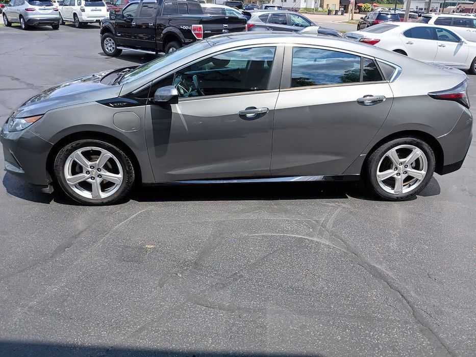 Chevrolet Volt Premier      2017