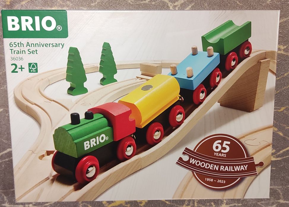 Набір потягів BRIO World Train Set до 65-ї річниці