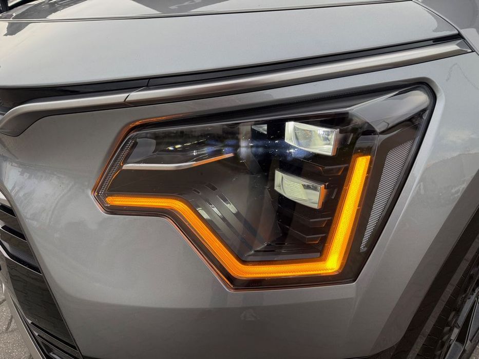 Kia Niro BUSINESS LINE +A18 1.6 GDI 183KM PLUG-IN HYBRID salon polska
