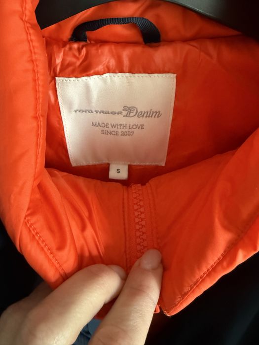 Демісезонний плащ жіночий