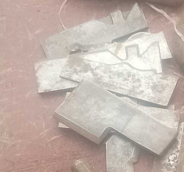 Диски для циркулярки по дереву та стругальні ножі і пили