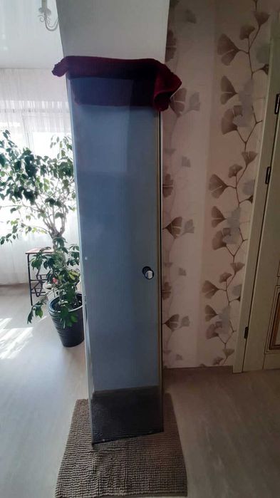 Скляні панелі для душевої кабіни