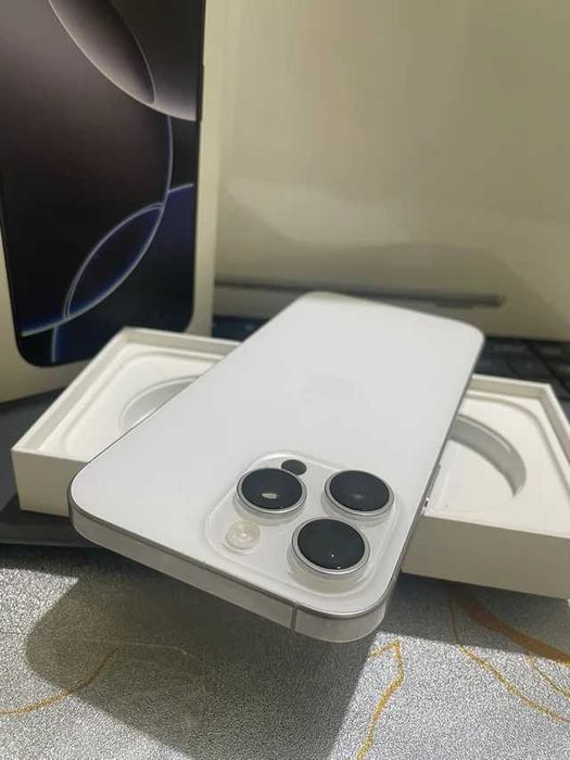 Apple iPhone 16 Pro Max 6.9" 256gb branco titanium