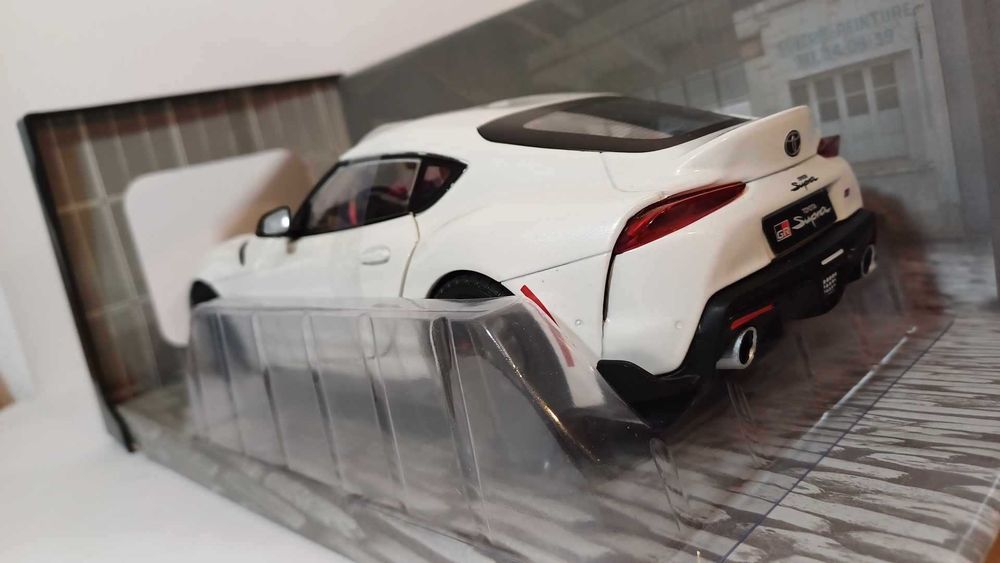 1/18 Toyota Supra GR br - Solido