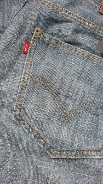 Spodnie Levis model 549 nowe
