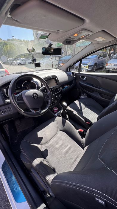 Renault Clio Sport Tourer — fotografia 7