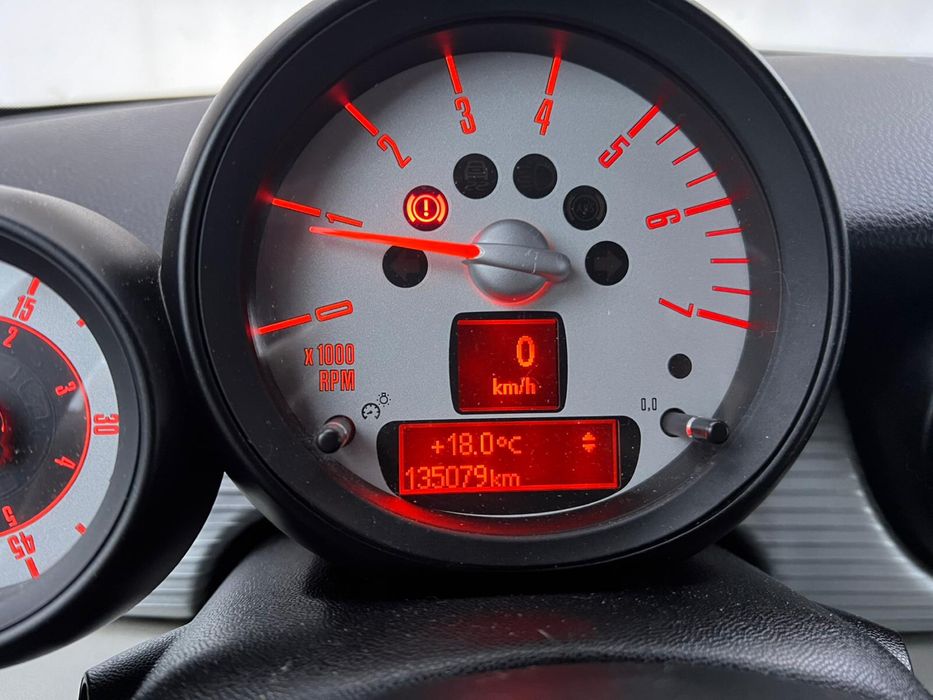 Mini Cooper D Cabrio poucos kms