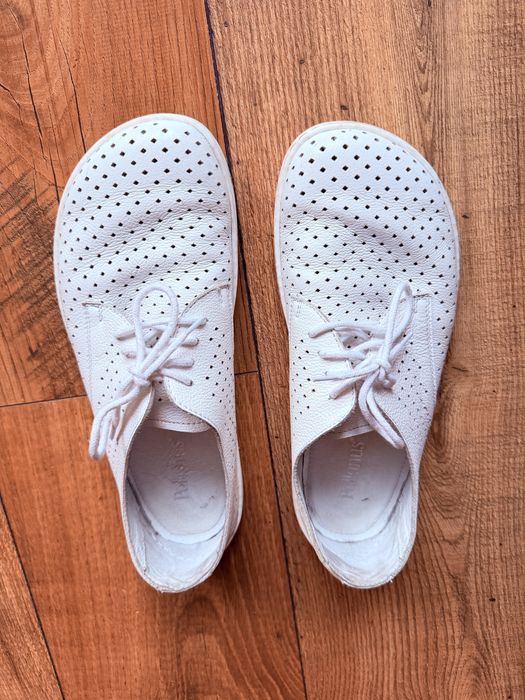 Buty damskie białe skórzane barefoot Pollonus skórzane ażurowe rozmiar 41