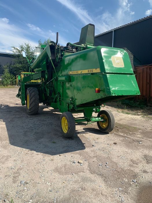 Комбайн Джон Дир 935