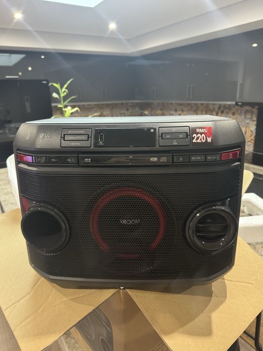 LG box x boom ol 45