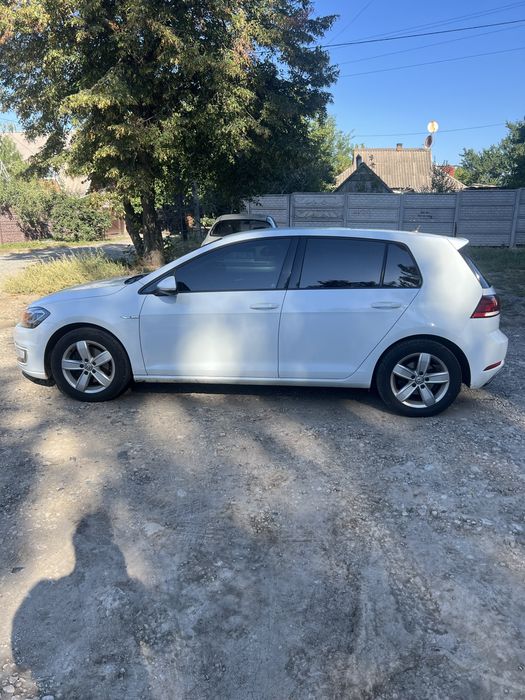 Volkswagen E-Golf 2018