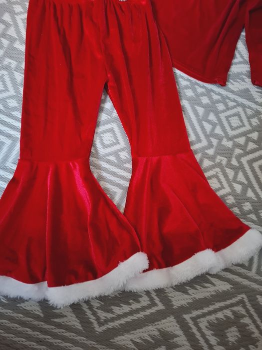 Śliczny welurowy stroj Mikolajki 116/122