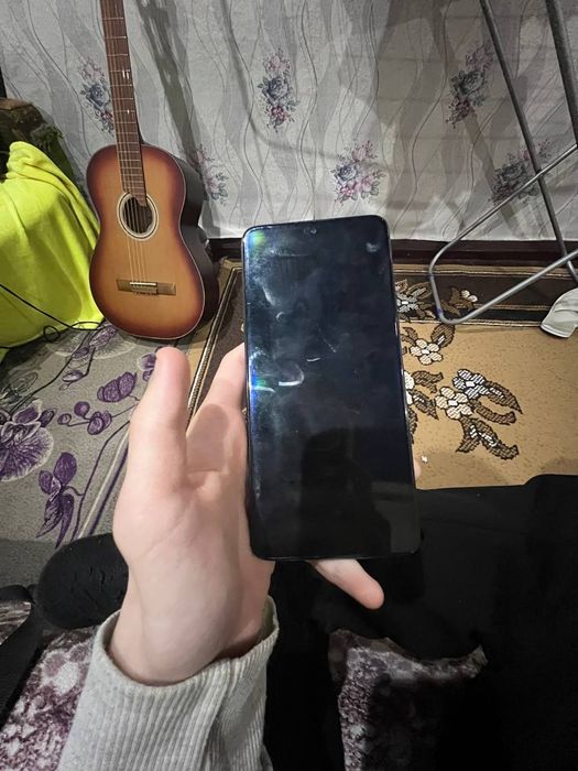 Продам поко x4 pro