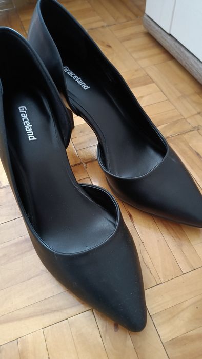 Czarne szpilki rozmiar 38