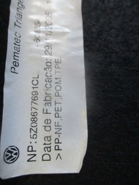 Chapeleira / tampo da mala VOLKSWAGEN Fox (5Z1, 5Z3, 5Z4)