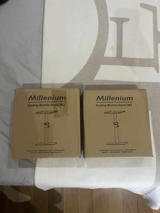 Par de stands para monitores de estúdio