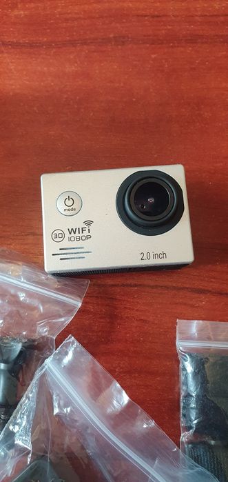 Maquina fotográfica para mergulho ou desporto