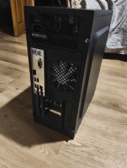 Komputer Intel i3 - 9100f, RX 570