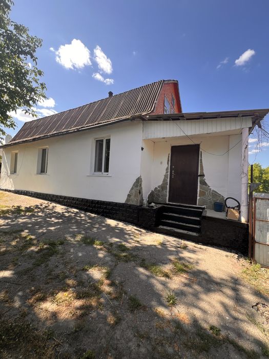 Продаж будинку в селі Антонів