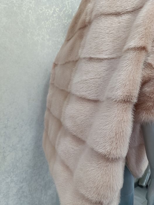 НОВА норкова шуба, шубка, напівшубок, светр. Рожева пудра. Італія.