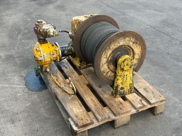 WCIĄGARKA hydrauliczna do dźwigu z hamulcem